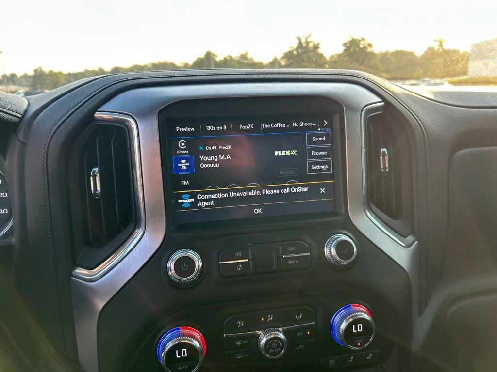 Used 2021 GMC Sierra 2500 SLT w/ SLT Premium Package AWD/4WD image 7
