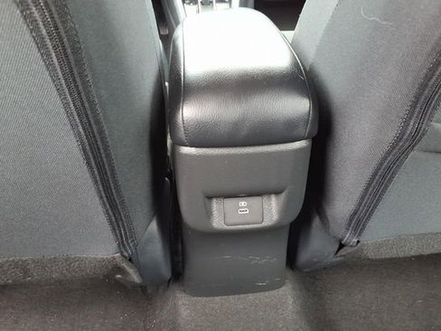 Used 2025 Nissan Versa SV image 12