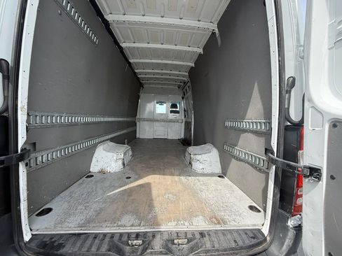Used 2012 Mercedes-Benz Sprinter 3500 image 5