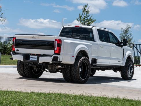 Used 2025 Ford F450 Platinum AWD/4WD image 12