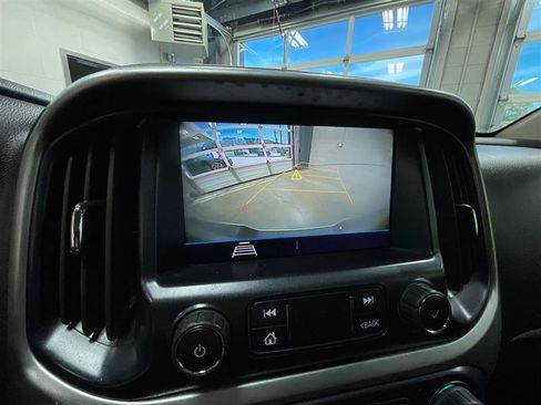 Used 2022 Chevrolet Colorado LT w/ Fleet Safety Package RWD image 17