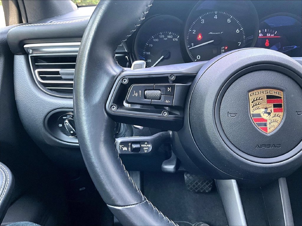 Certified 2023 Porsche Macan Turbo AWD/4WD image 23