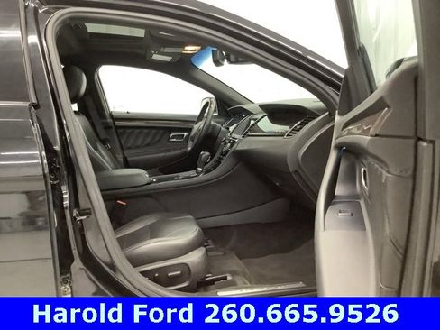 Used 2017 Ford Taurus Limited image 11