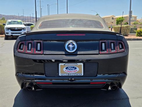 Used 2013 Ford Mustang Premium RWD image 5