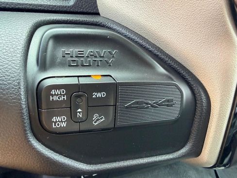 Used 2023 RAM 2500 Laramie AWD/4WD image 17