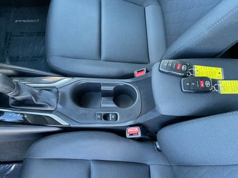 Used 2024 Toyota Corolla LE image 28
