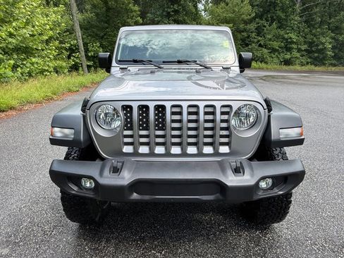 Used 2018 Jeep Wrangler Unlimited Sport S AWD/4WD image 3
