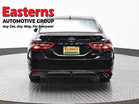 Used 2024 Toyota Camry SE w/ Convenience Package FWD image 6