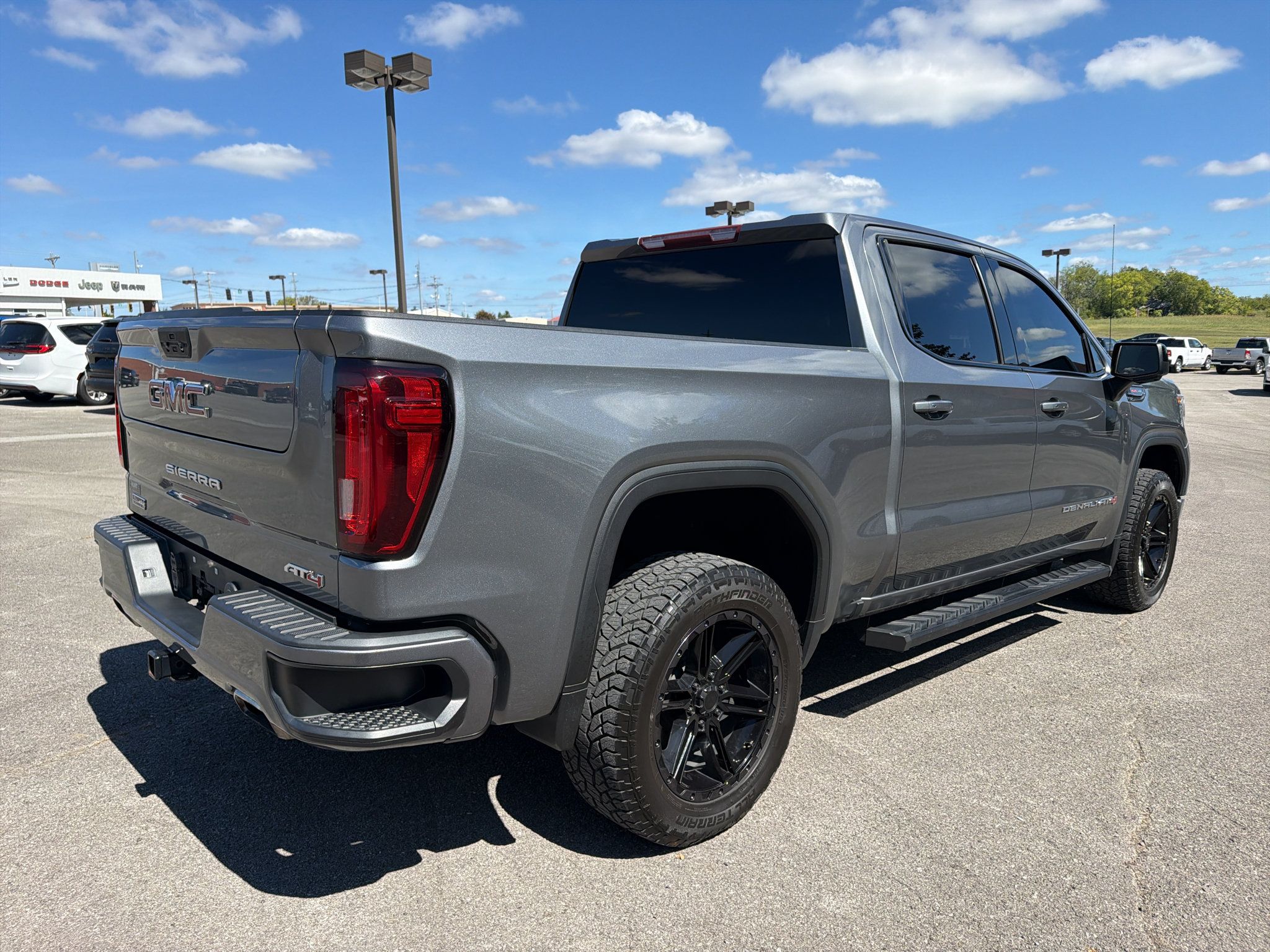 Used 2021 GMC Sierra 1500 AT4 AWD/4WD image 5