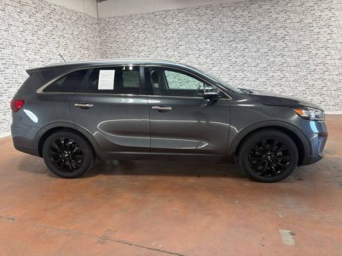 Used 2020 Kia Sorento EX FWD image 8