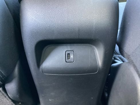 Used 2023 Nissan Sentra SV image 27