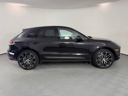 Certified 2026 Porsche Macan AWD/4WD image 8
