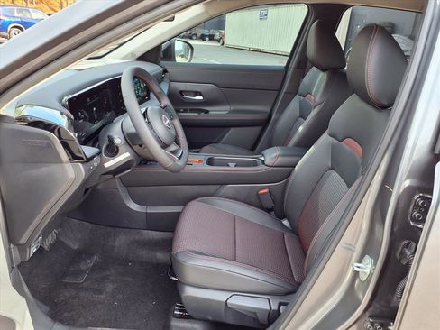 New 2026 Nissan Kicks SR image 12