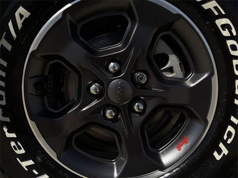 Used 2022 Jeep Gladiator Rubicon w/ Trailer Tow Package image 9