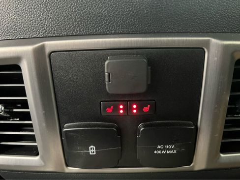 Used 2022 Ford F350 Platinum image 34