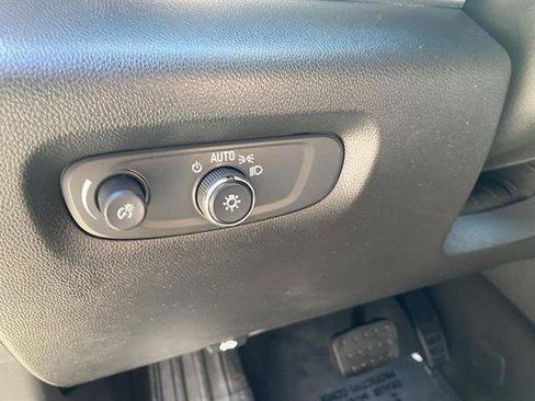 Used 2023 Chevrolet Traverse LT w/ LPO, Floor Liner Package AWD/4WD image 59
