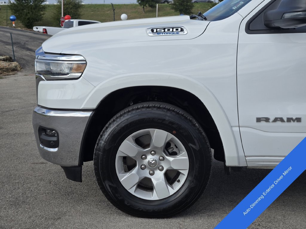 Used 2025 RAM 1500 Big Horn AWD/4WD image 9