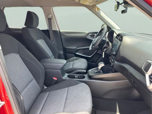 Used 2021 Kia Soul S FWD image 12
