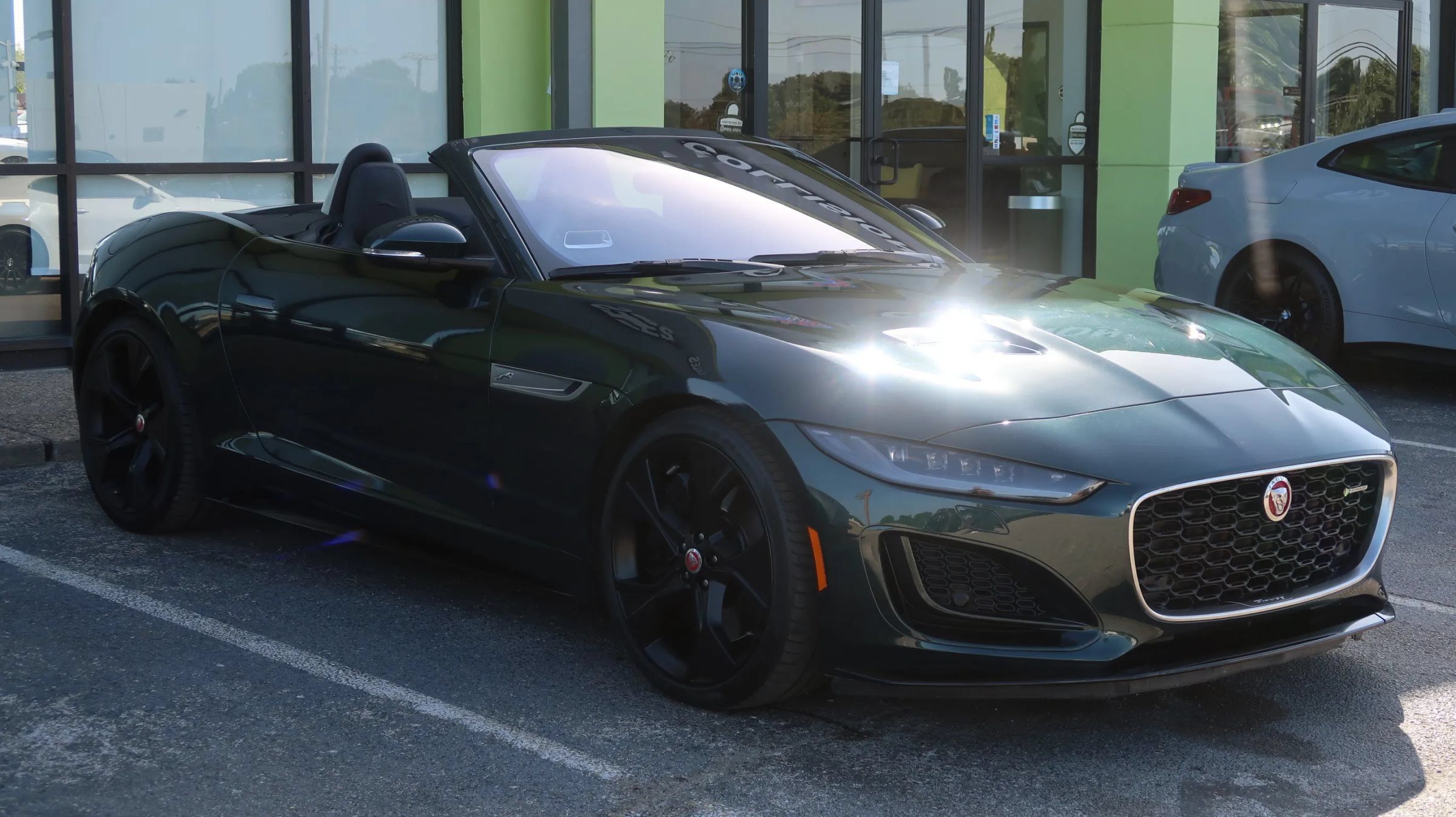 Used 2021 Jaguar F-TYPE R-Dynamic AWD/4WD image 38