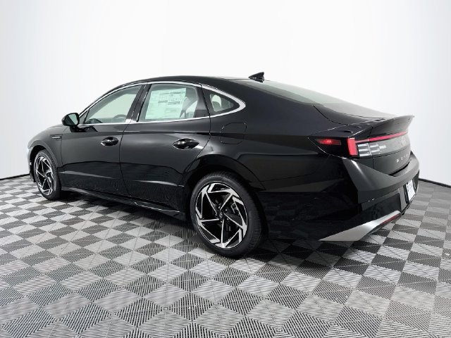 New 2026 Hyundai Sonata SEL FWD image 5