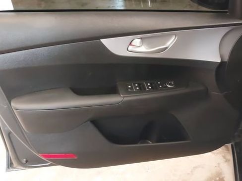 Used 2024 Kia Forte LXS FWD image 19
