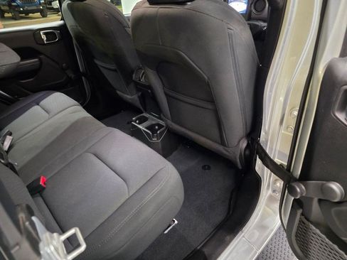 Used 2023 Jeep Wrangler Unlimited Sport AWD/4WD image 32