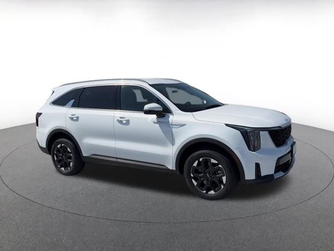 Used 2024 Kia Sorento S AWD/4WD image 2