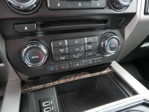 Used 2017 Ford F350 Lariat w/ Chrome Package AWD/4WD image 31