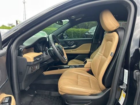 Used 2023 Lincoln Corsair Reserve w/ Jet Appearance Package FWD image 16
