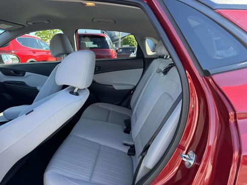 Used 2023 Hyundai Kona SEL AWD/4WD image 12