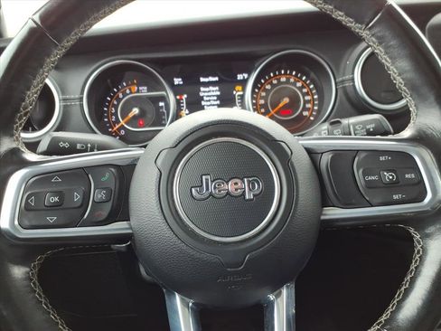 Used 2020 Jeep Wrangler Unlimited Sahara w/ Uconnect 4C Nav & Sound Group image 22