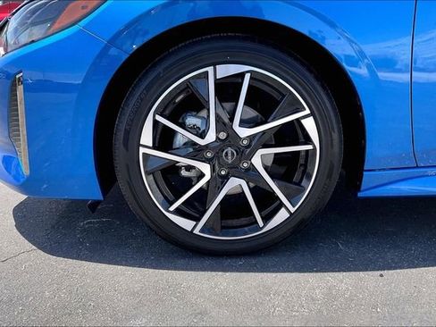 Certified 2025 Nissan Sentra SR FWD image 8