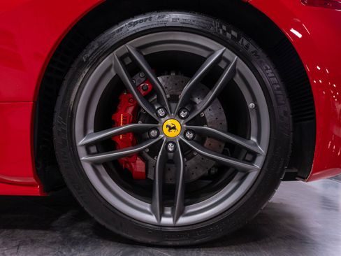 Used 2018 Ferrari 488 GTB RWD image 46