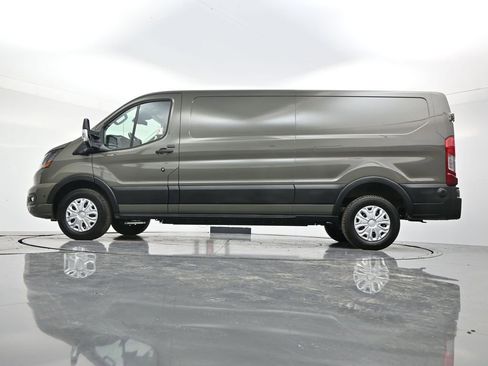Used 2026 Ford E-Transit Low Roof RWD image 42
