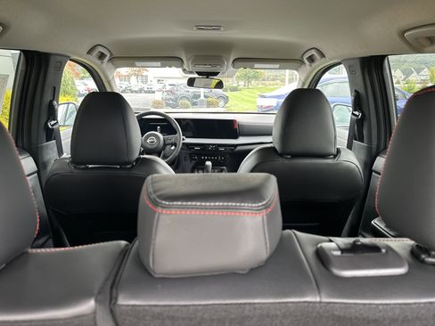 New 2026 Nissan Kicks SR w/ Cold Weather Package image 15