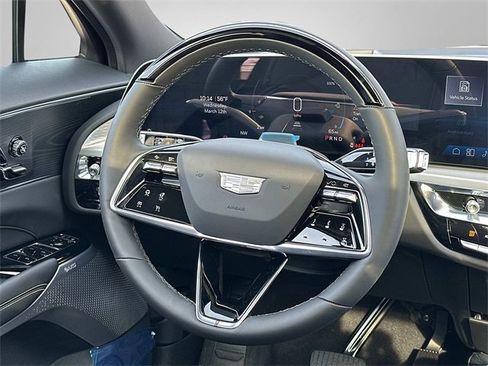 Used 2025 Cadillac Lyriq Luxury image 5