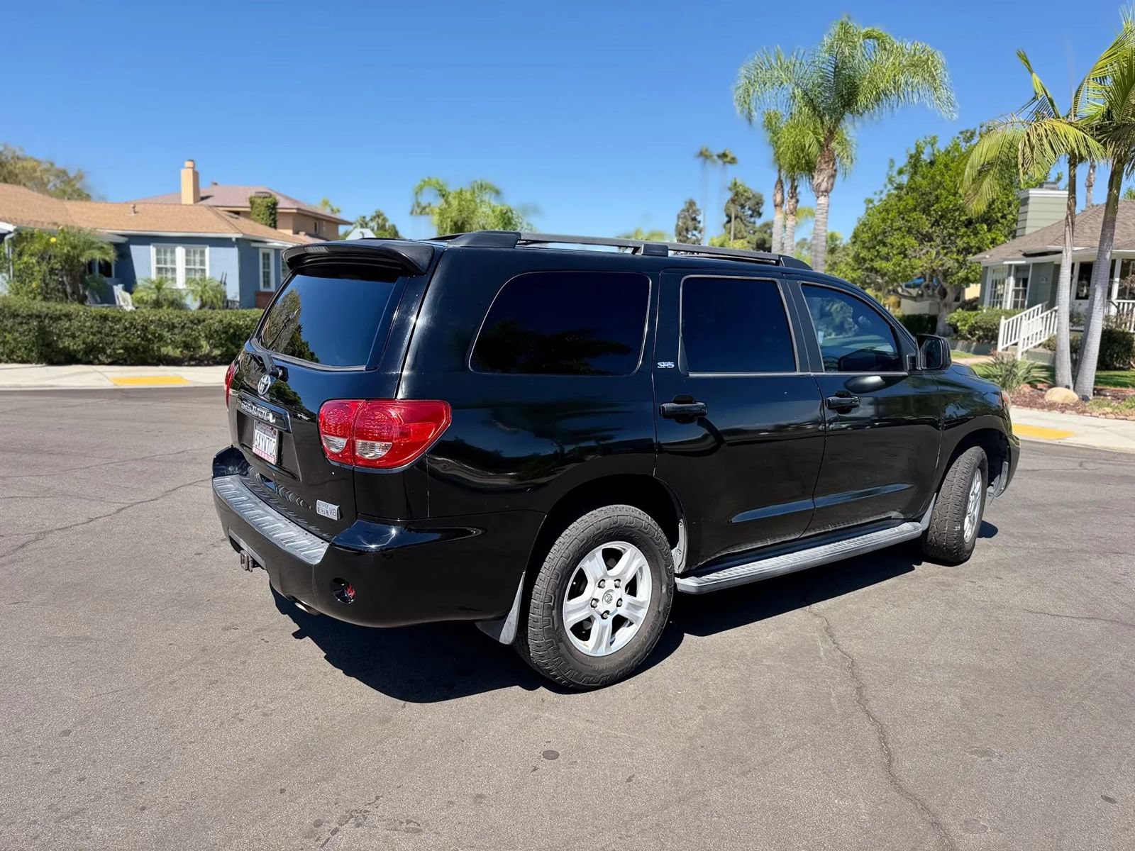 Used 2012 Toyota Sequoia SR5 w/ Premium Pkg RWD image 5