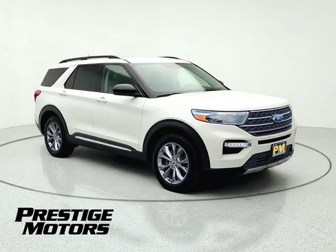 Used 2022 Ford Explorer XLT w/ Equipment Group 202A AWD/4WD image 1