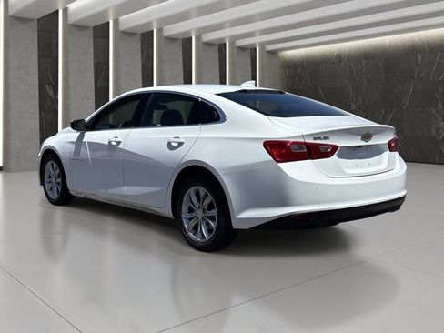 Used 2025 Chevrolet Malibu LT FWD image 4