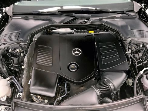 Used 2023 Mercedes-Benz C 300 Sedan image 10