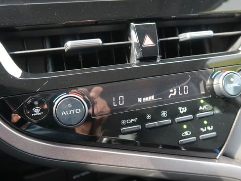 Used 2023 Toyota Camry XLE w/ Navigation Package image 34