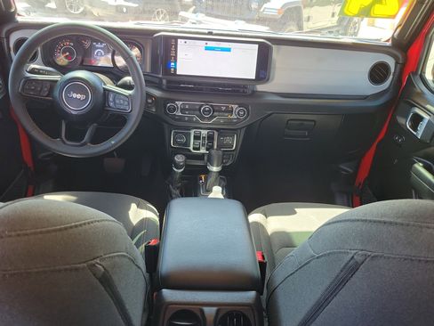 Used 2024 Jeep Gladiator Sport image 13