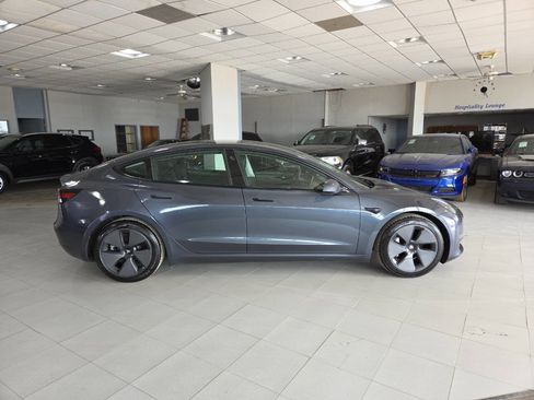 Used 2021 Tesla Model 3 Standard Range Plus RWD image 8