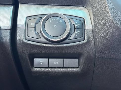 Used 2015 Ford Explorer XLT w/ Equipment Group 202B AWD/4WD image 18