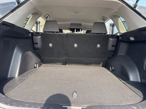 Used 2021 Toyota RAV4 XLE image 27