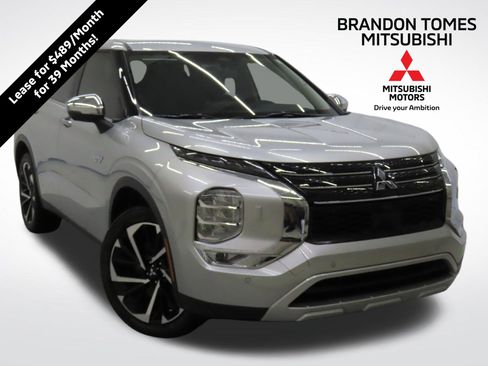 New 2025 Mitsubishi Outlander SE image 1