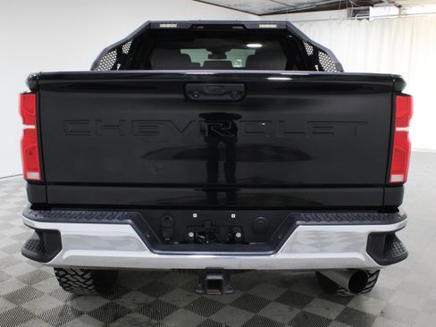 Used 2024 Chevrolet Silverado 2500 LTZ AWD/4WD image 28