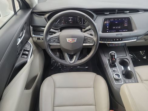 Used 2020 Cadillac XT4 Premium Luxury w/ Enhanced Visibility Package image 16