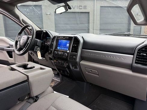 Used 2022 Ford F350 XLT w/ XLT Premium Package image 12
