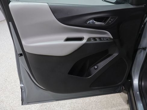 Used 2023 Chevrolet Equinox LT w/ Driver Convenience Package image 13